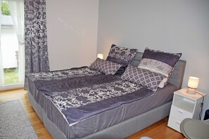 Unclassified image, 2 of 22, button