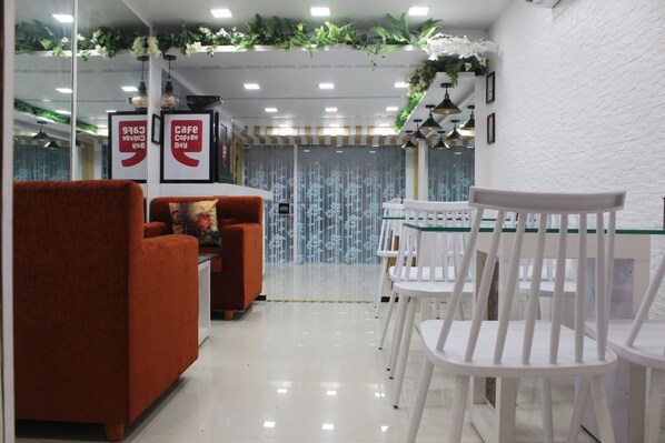 Lobby - Home Sweet Home Villa (mumbai)