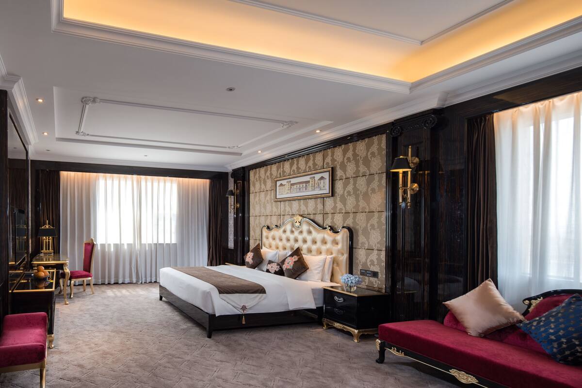 Minibar, in-room safe, blackout drapes, cribs (surcharge)