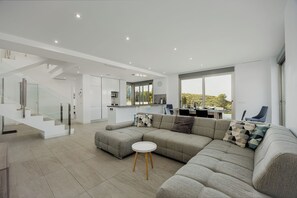 Smart TV, stereo - Villa Sophia (Busot)