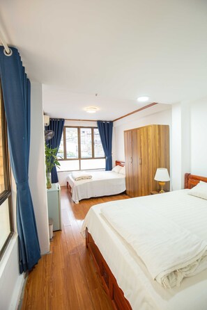 Quadruple Room, Bathtub | Iron/ironing board, free WiFi, bed sheets