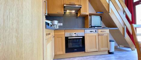 Kühlschrank, Mikrowelle, Geschirrspüler