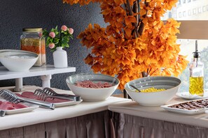 Daily buffet breakfast for a fee - Alya Hotel (Trabzon)