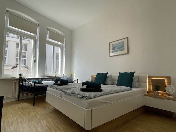 3 bedrooms, WiFi, bed sheets