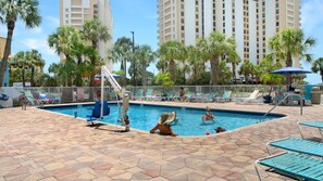 A heated pool - Pelican Pointe 411:Walk to Beach~Pool~Free Parking (Clearwater Beach)