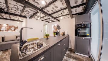 Sofia Penthouse Life Apartment | In-room dining