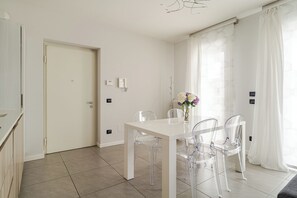 Dining - Dalmine Luxury Suite 10 minutes from Bergamo (Dalmine)