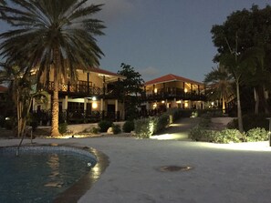 Exterior - Spacious detached villa for 6 people on the beach of Blue Bay Curacao (Sint Michiel)