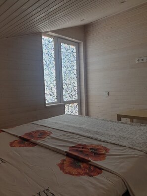 Chambre Double Confort | Lits pliants/supplémentaires, draps fournis