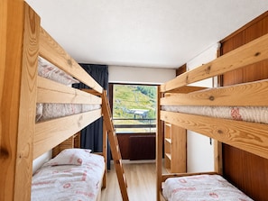1 bedroom