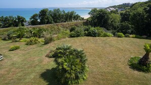 Property grounds - Sea view apartment with balcony and gardens. Private path to the beach. (St Ives)