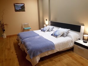 1 chambre, fer et planche à repasser, Wi-Fi, draps fournis