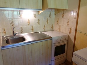 Refrigerador, microondas, horno y lavavajillas 