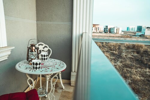 GREAT DEAL SUMMER APARTMENT