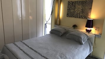 1 bedroom, free WiFi, bed sheets