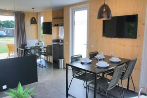 Dining - Holiday home Callants` Lodge (Callantsoog)
