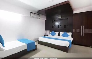 Desk, free WiFi - HOTEL GRAND AEROCITY BY TRIO (New Delhi)