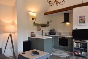 Smart TV, DVD player, stereo