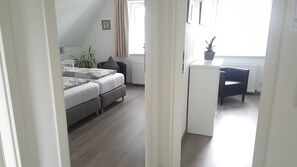 3 bedrooms, free WiFi, bed sheets