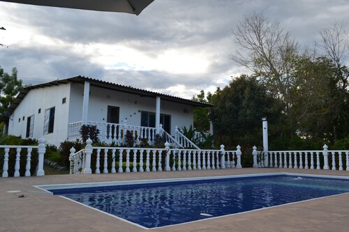 Super Host !!!! Rest farm Juanchitos! Exclusive Offer !!!