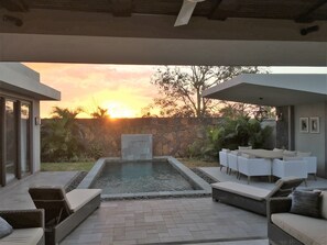Outdoor dining - The perfect place to start your holiday (Arsenal)