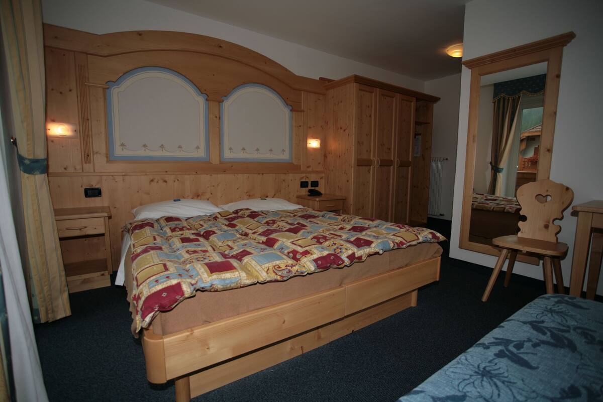 Triple Room, Balcony | Desk, WiFi (free), individually decorated, individually furnished