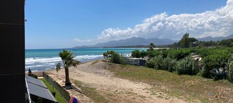 APPARTEMENT DE LUXE À LA FRONTIÈRE DE LA MER POUR 6 PERSONNES