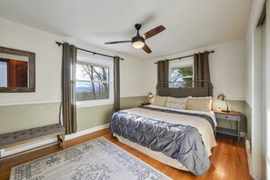 4 Schlafzimmer, Schreibtisch, Bügeleisen/Bügelbrett, kostenloses WLAN