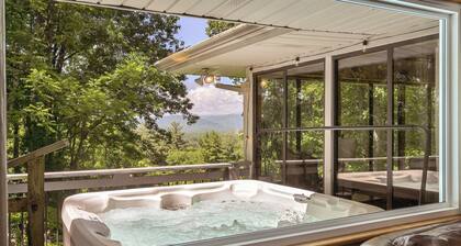 Spectacular Views! -Great Location-Hot Tub-Dreamy Porch & Sun Room-Fenced Yd!