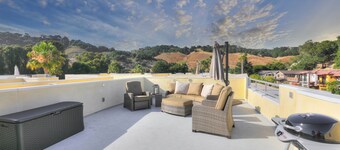 AVILA BREEZE * new *マンションのダウンタウンアビラビーチ2分海まで