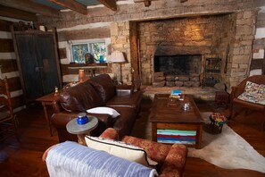 Téléviseur connecté, foyer, livres