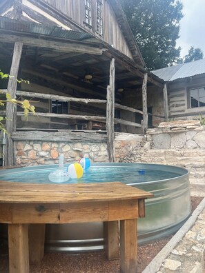 Baignoire à remous extérieure