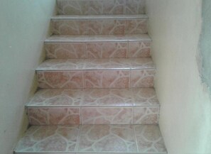 Staircase - JJ&JE Family House - Hostel (Dar es Salaam)