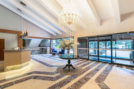 Lobby. The Sign Esentepe Hotel & Ski Center