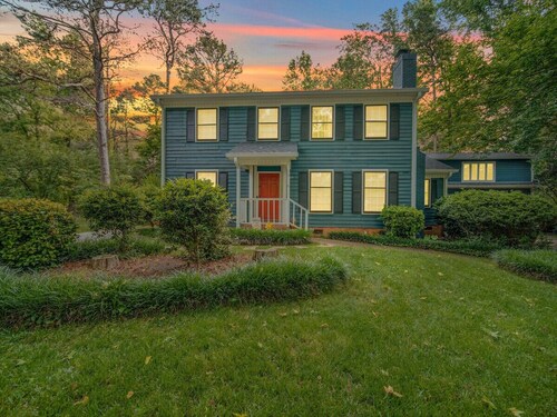 4-BR South Charlotte Getaway—Mins to Everything!