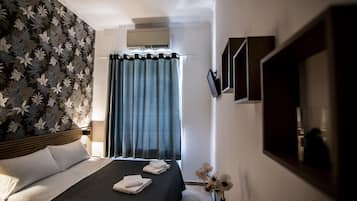Camera Standard con letto matrimoniale o 2 letti singoli | Biancheria da letto di alta qualità, una cassaforte in camera