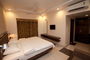 Rollaway beds - Usha Ascot (Karjat)