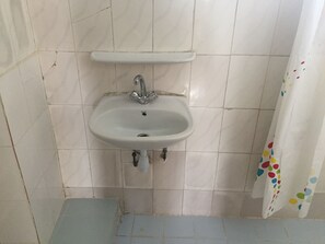 Exclusive Apartment | Bathroom