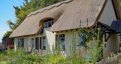 2 bedroom accommodation in Richards Castle, near Ludlow