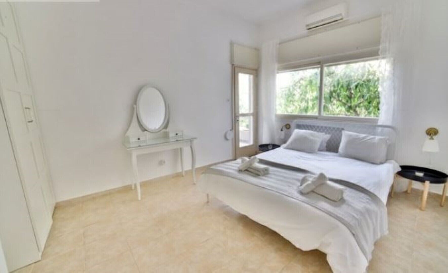 2 bedrooms, desk, free WiFi