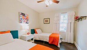 3 bedrooms, iron/ironing board, free WiFi, bed sheets