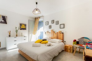 1 chambre, fer et planche à repasser, Wi-Fi gratuit, draps fournis