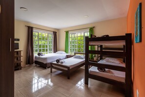 2 bedrooms, free WiFi, bed sheets - Farm La Arboleda. (Calarcá)