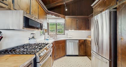 ¡Casa para perros con impresionantes vistas y balcón, cerca de Cannon Mountain!
