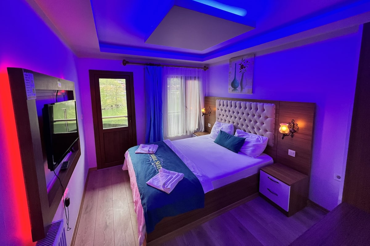 2 bedrooms, desk, free WiFi, bed sheets