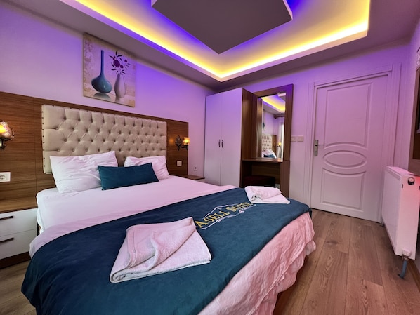 Desk, free WiFi, bed sheets - Asell Suite (Çaykara)