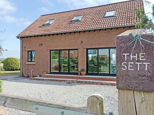 2 bedroom accommodation in Stone Allerton, near Cheddar