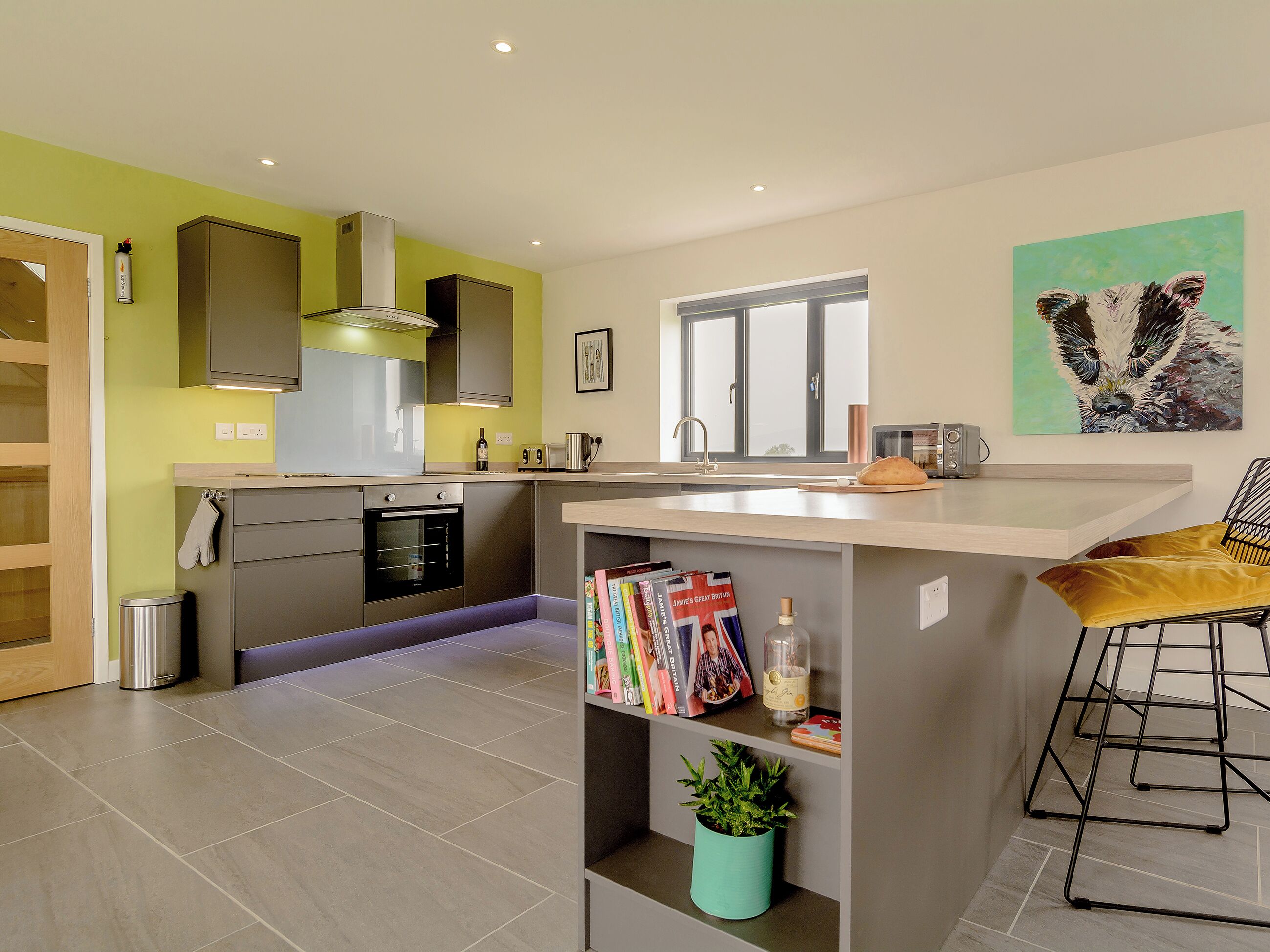 Dishwasher, freezer