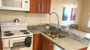 Private kitchen - Imperial Bay Residences (Basseterre)