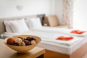 Estudio Confort (3 people) | Caja fuerte, tabla de planchar con plancha, wifi gratis y ropa de cama